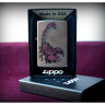 Zippo 205 Scorpion Color — зажигалка с рисунком скорпиона